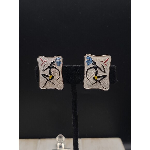 Vintage Germany white dancing clip on earrings - Picture 3 of 11